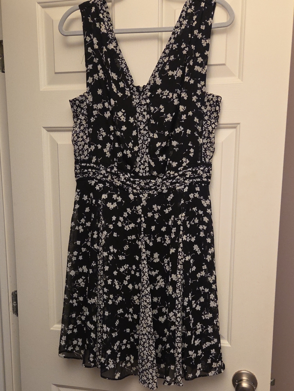 Simply Vera Vera Wang Black and White Floral Midi Dress